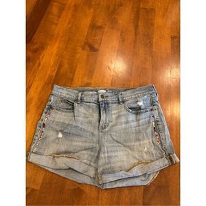 Woman’s Old Navy boyfriend jean shorts size 10 from 2018